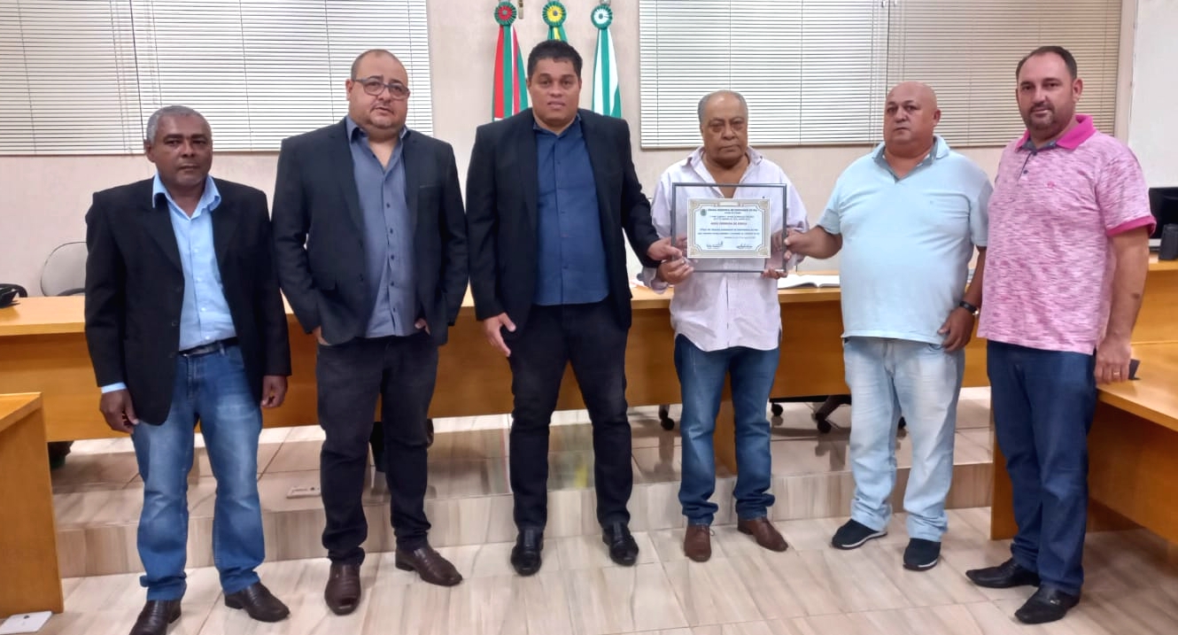 Entrega de título de Cidadão Honorário ao sr. ADÃO FERREIRA DE SOUZA