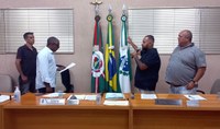 SUPLENTE DE VEREADOR RECEBE POSSE NA CÂMARA MUNICIPAL